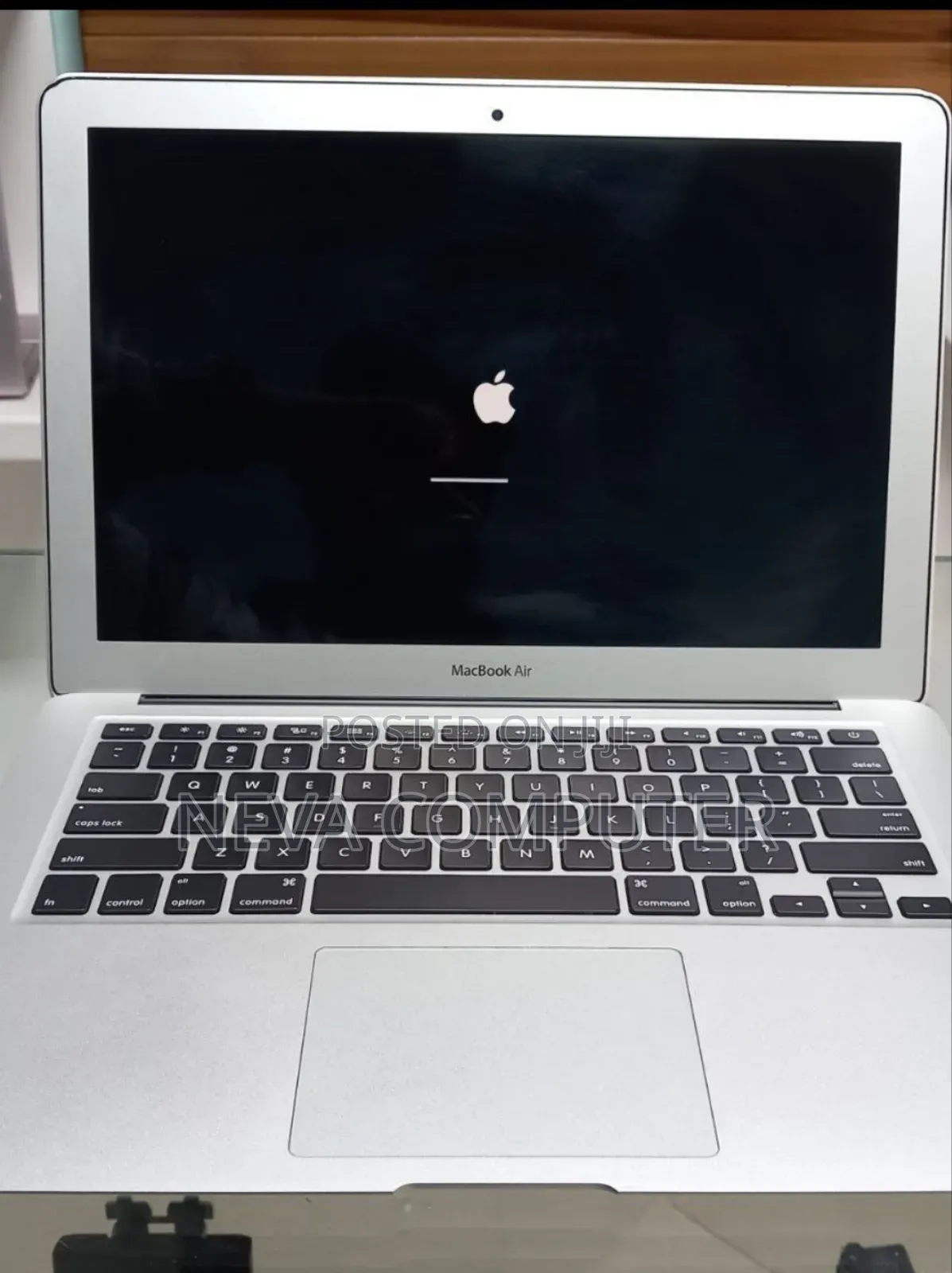 New Laptop Apple MacBook Air 2015 8GB Intel Core I5 SSD 256GB