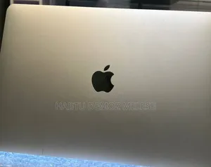 New Laptop Apple MacBook Pro 2020 8GB Intel Core I5 SSD 256GB