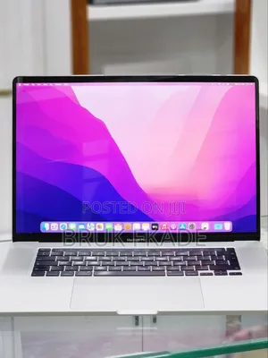 New Laptop Apple MacBook Pro 2019 16GB Intel Core I7 SSD 512GB