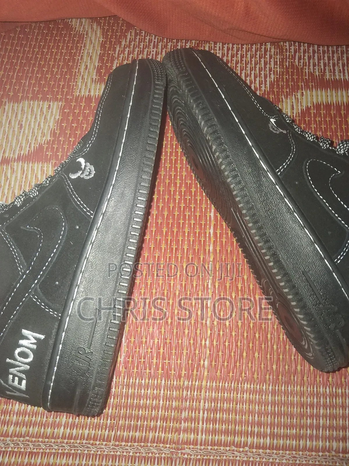 Nike Air Force Low Cut Venom Shoes