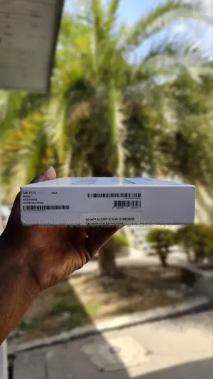 New Samsung Galaxy A9 64 GB White