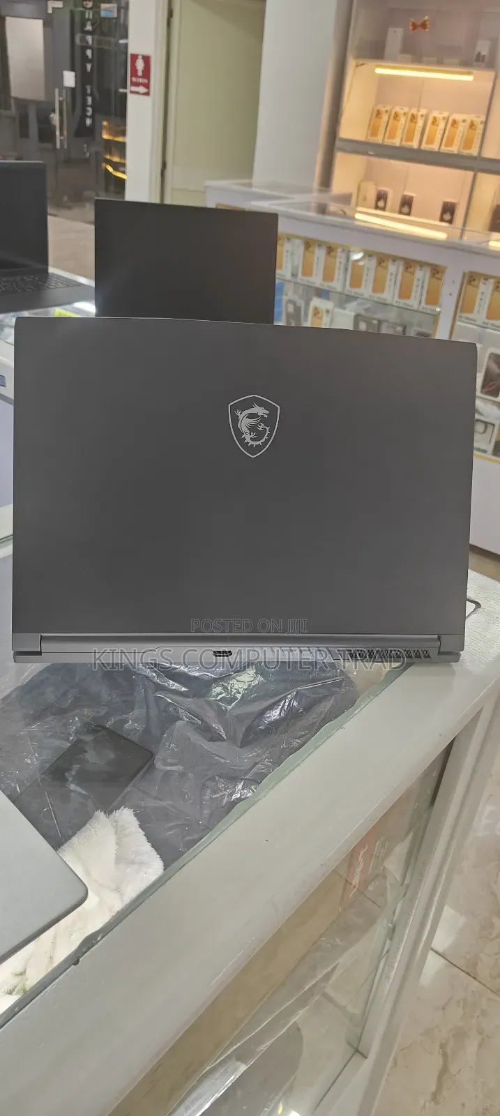 New Laptop MSI GS65 Stealth Thin 8RE 16GB Intel Core I5 SSD 512GB