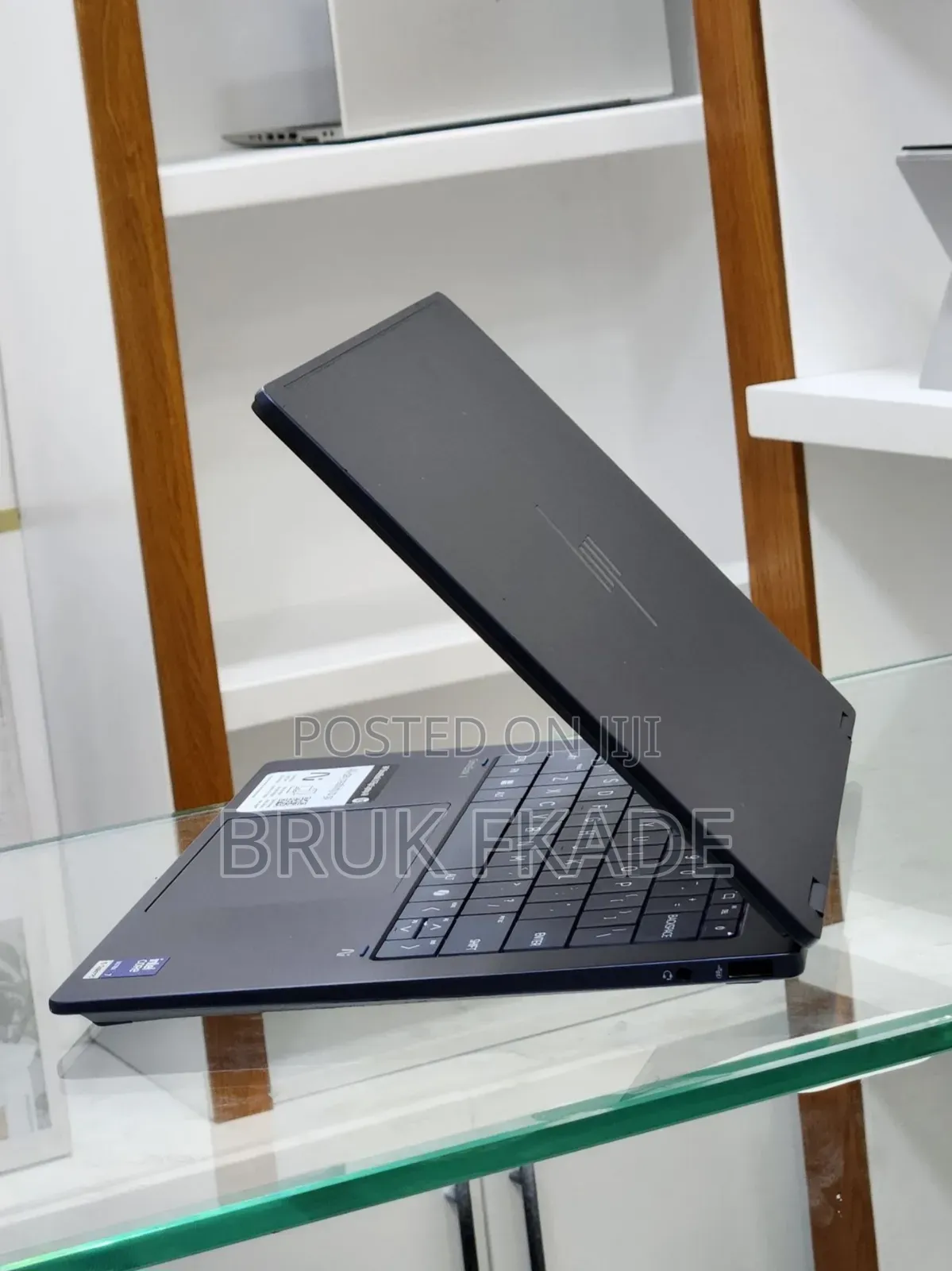 New Laptop HP OmniStudio X All-in-One 16GB AMD Ryzen 7 SSD 1T