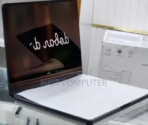 New Laptop Apple MacBook Air 2025 M4 13-Inch 16GB Apple M4 SSD 256GB