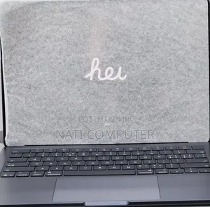 New Laptop Apple MacBook Air 2025 M4 13-Inch 16GB Apple M4 SSD 256GB