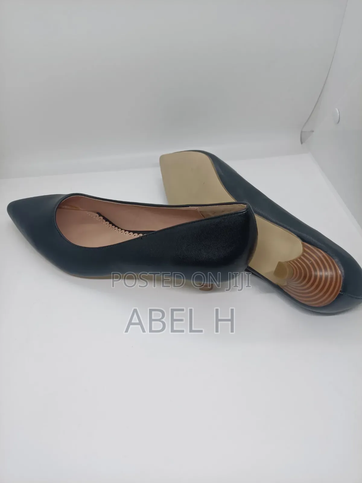 Journee Collection Celica Kitten Heel Pump