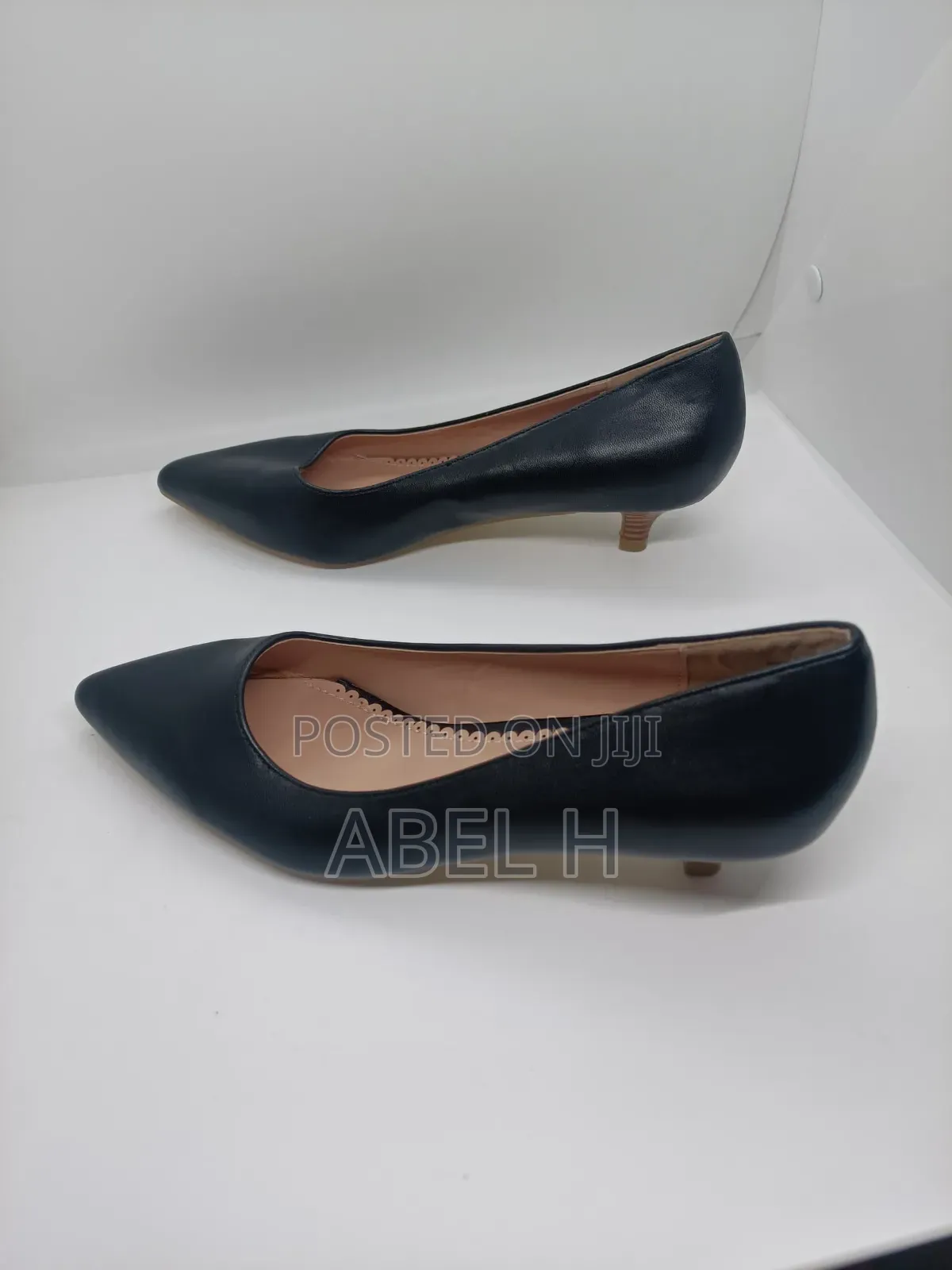 Journee Collection Celica Kitten Heel Pump
