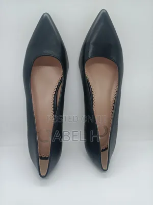 Journee Collection Celica Kitten Heel Pump