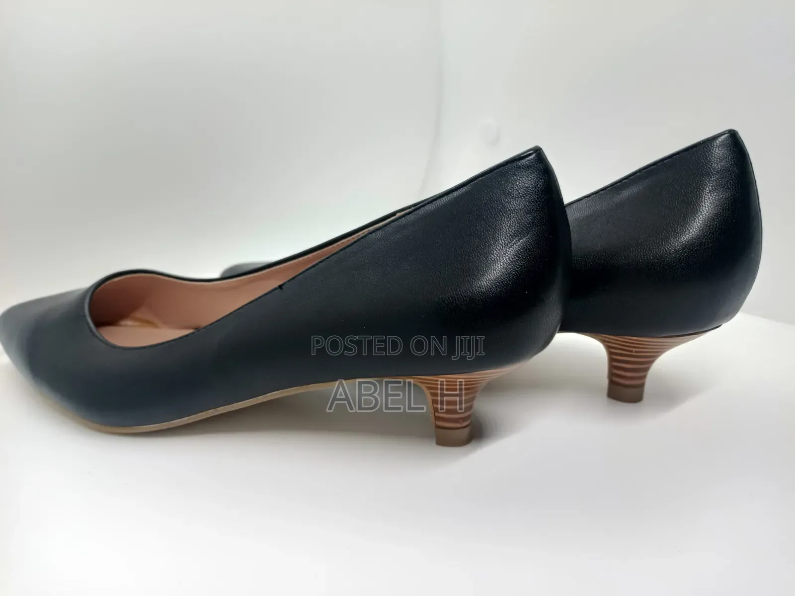 Journee Collection Celica Kitten Heel Pump