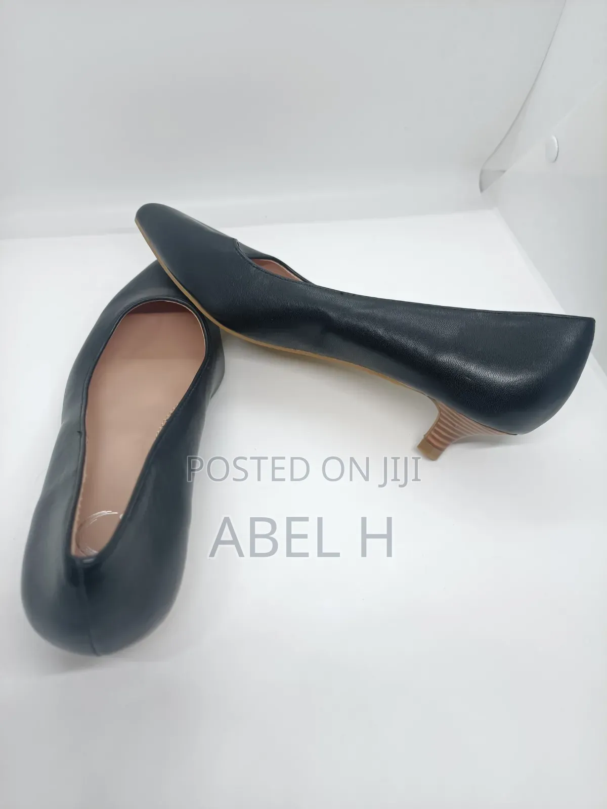 Journee Collection Celica Kitten Heel Pump