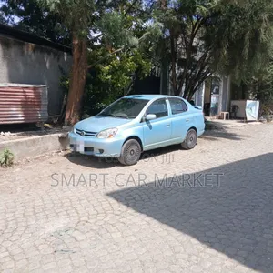 Toyota Platz 2005 Blue