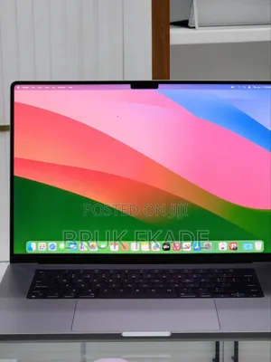 New Laptop Apple MacBook Pro M1 32GB AMD Ryzen 7 SSD 512GB