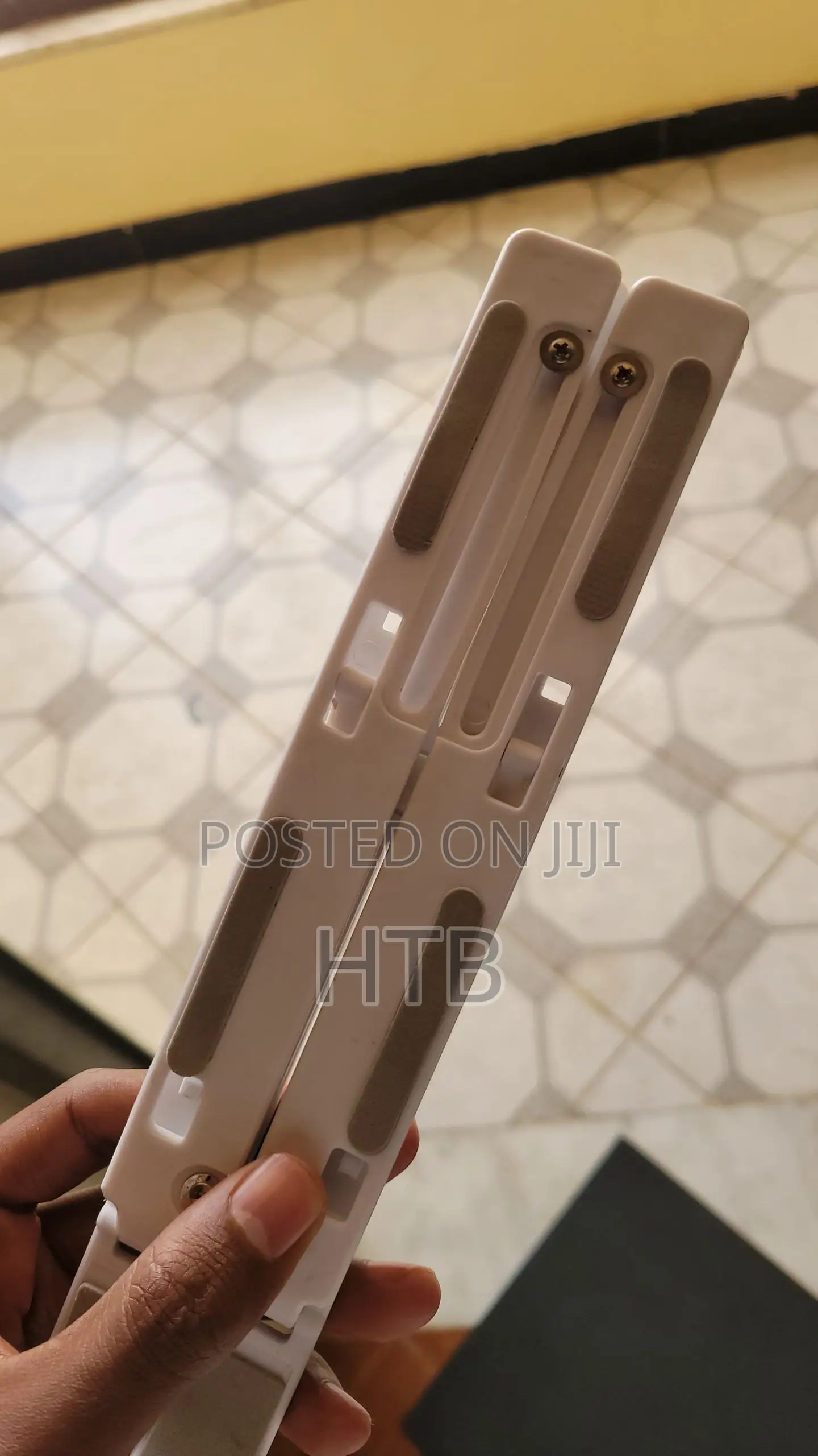 Foldable Height Adjustable Plastic Frame Laptop Stand