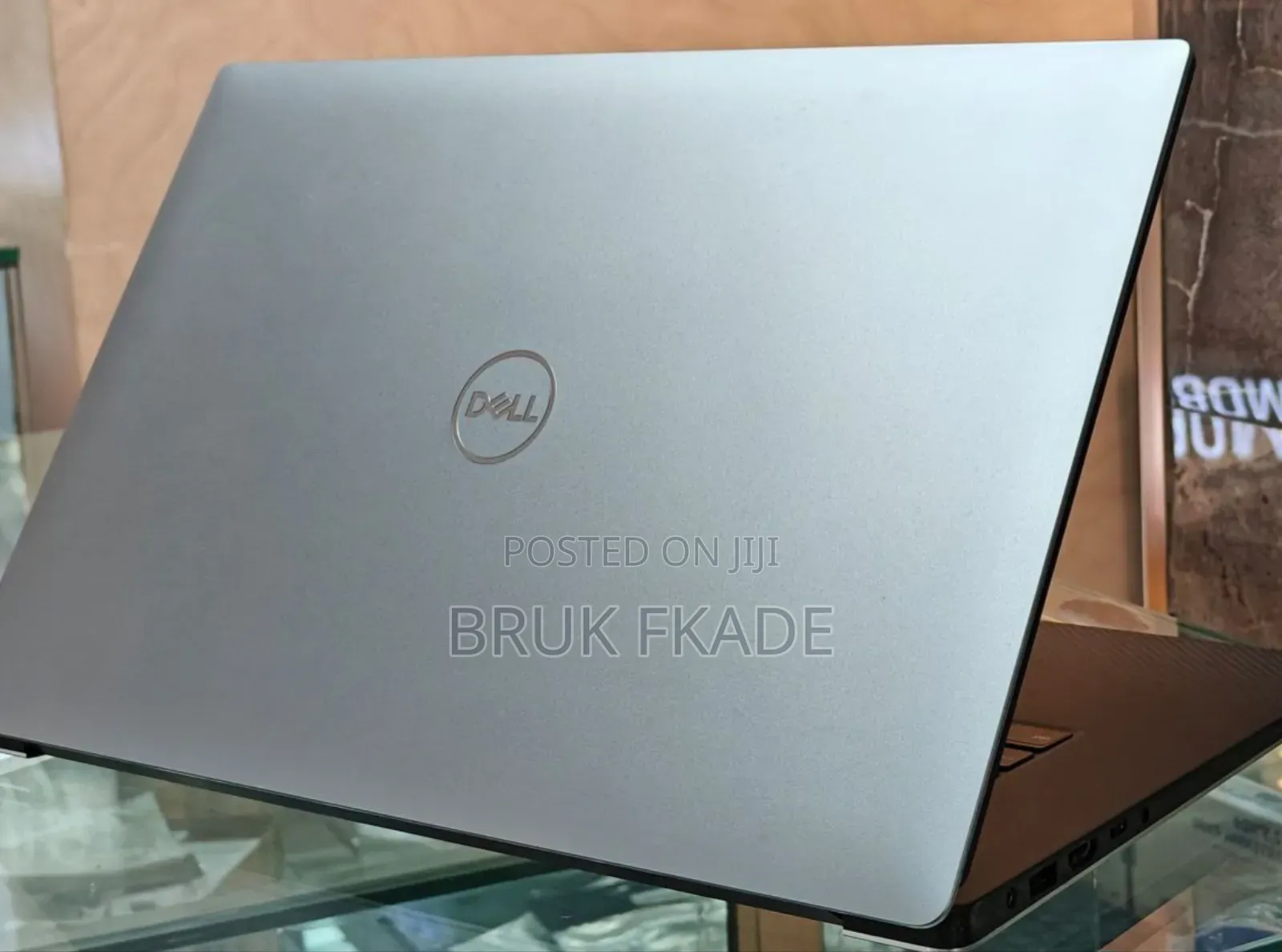 New Laptop Dell Precision 5540 16GB Intel Core I7 SSD 512GB