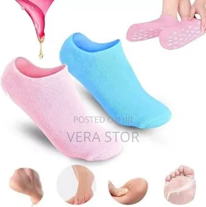 Spa or Moisturizing Gel Socks