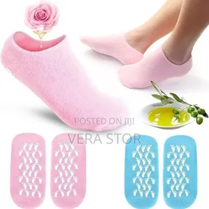 Spa or Moisturizing Gel Socks