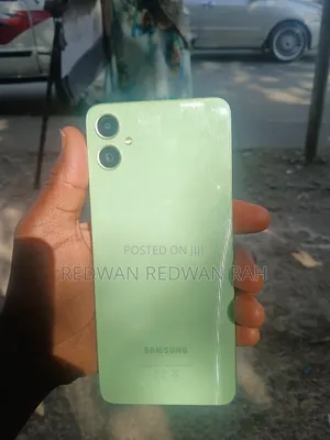 Samsung Galaxy A05 64 GB Bronze