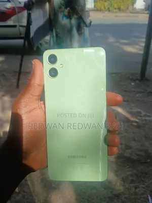 Samsung Galaxy A05 64 GB Bronze