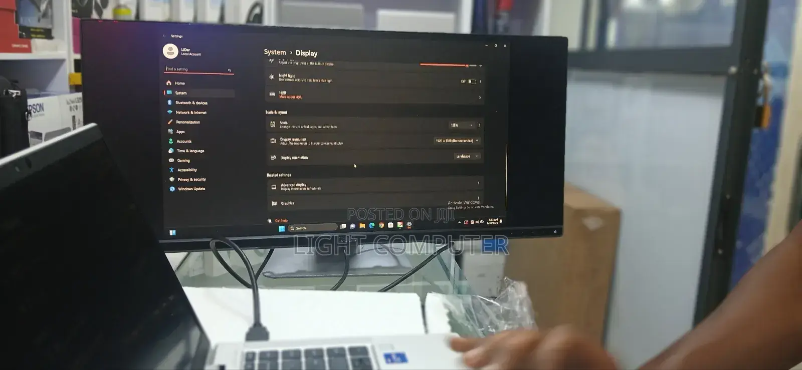 Monitor 29