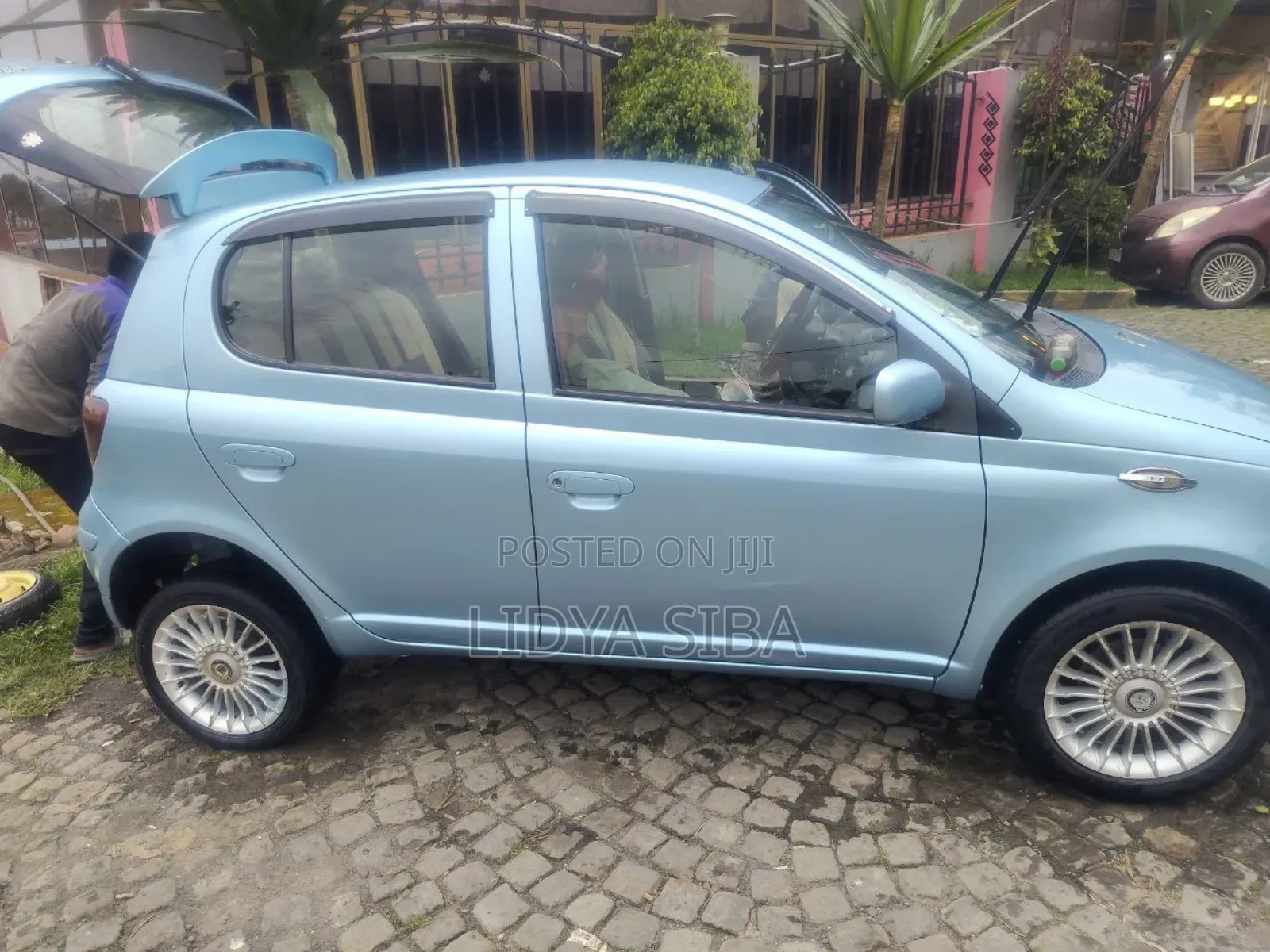 Toyota Vitz 2001 Blue