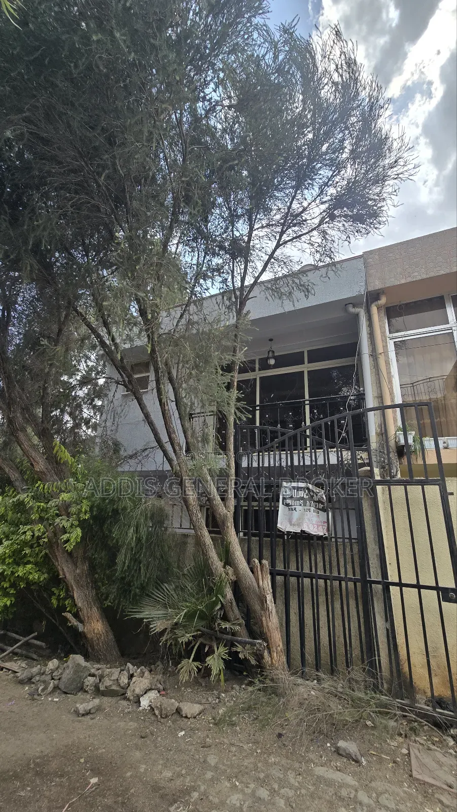 4bdrm House in Sumit Fiyel Bet, Bole for sale