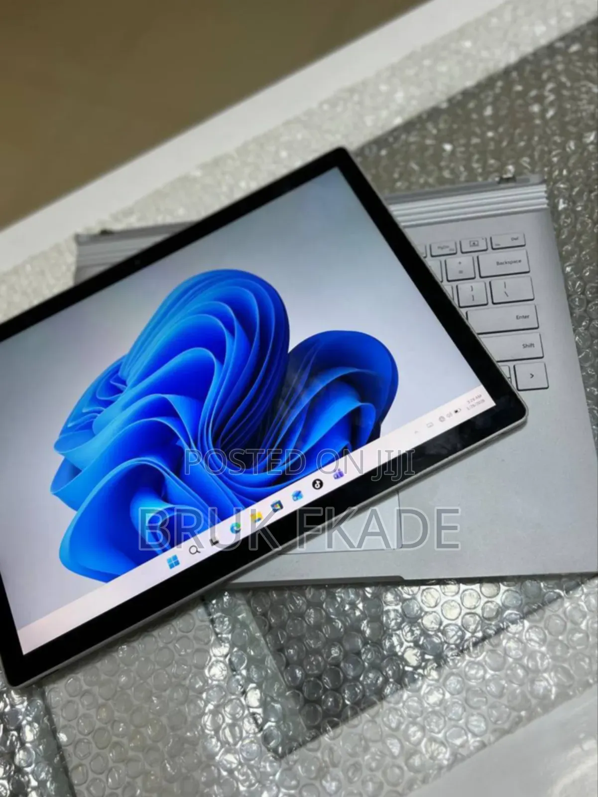 New Laptop Microsoft Surface Book 3 16GB Intel Core I7 SSD 256GB