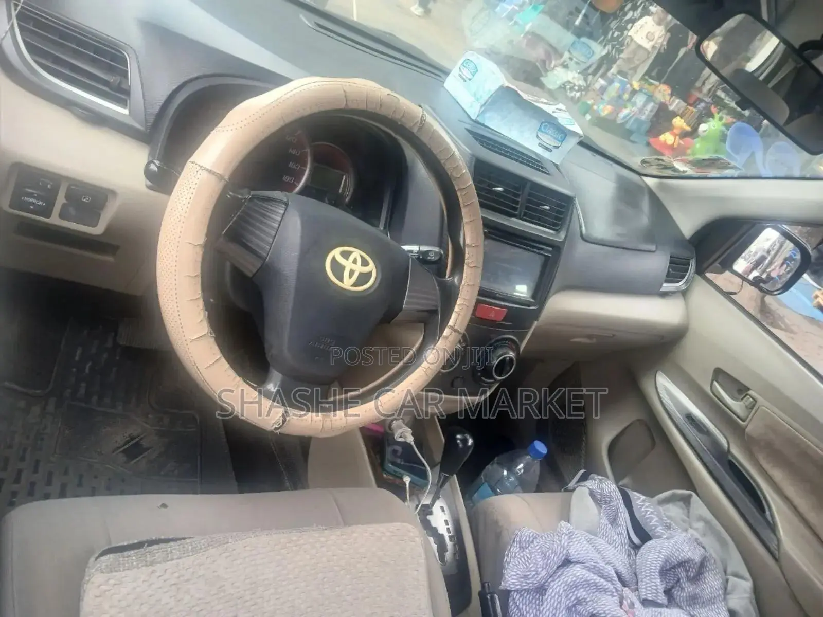 Toyota Avanza 2012 Black