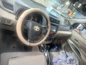 Toyota Avanza 2012 Black