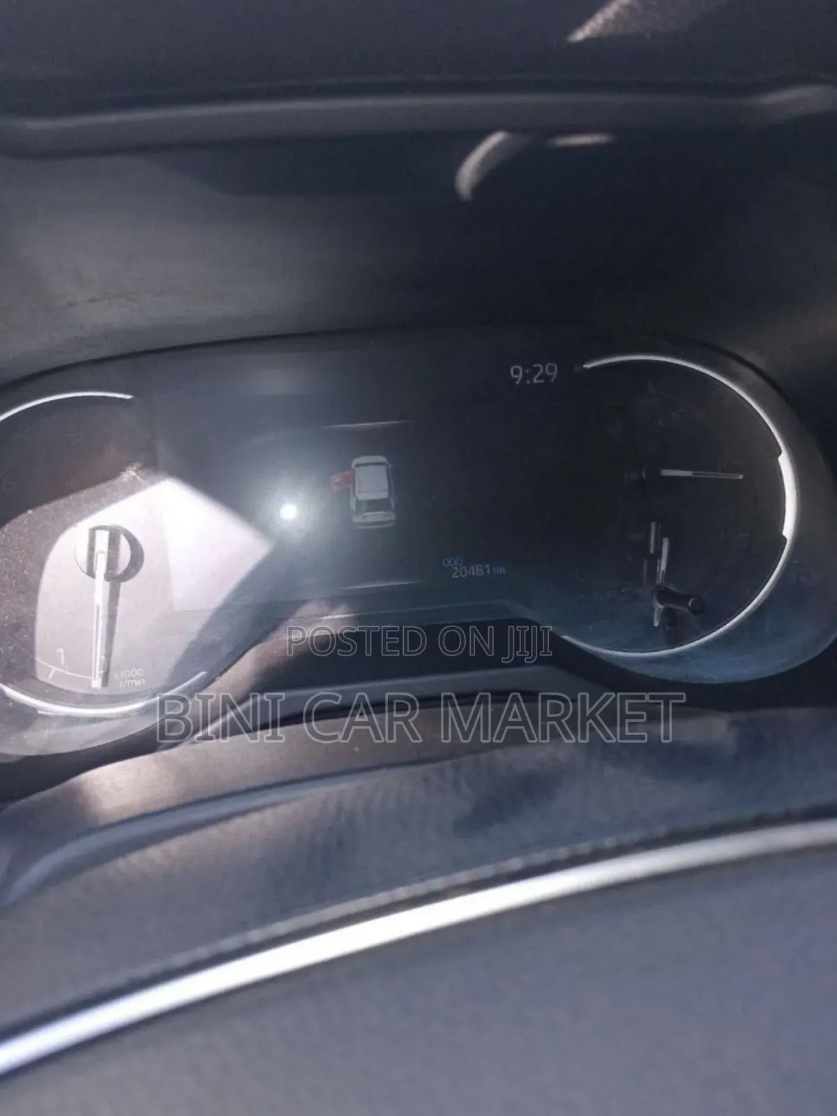 Toyota RAV4 2021 White