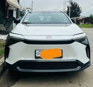 Toyota bZ4X 2024 White