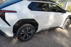 Toyota bZ4X 2024 White
