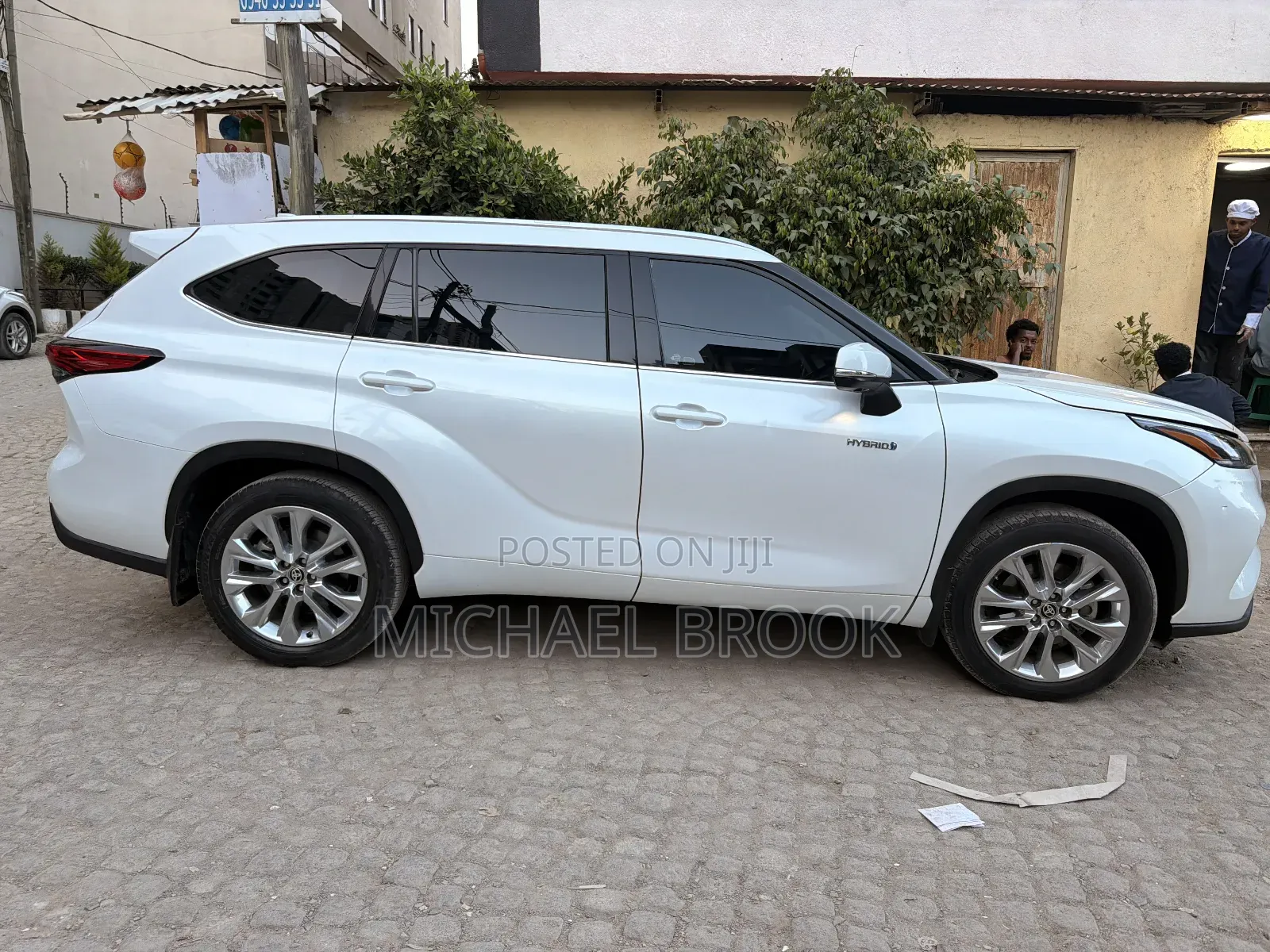 Toyota Highlander Hybrid 2023 White