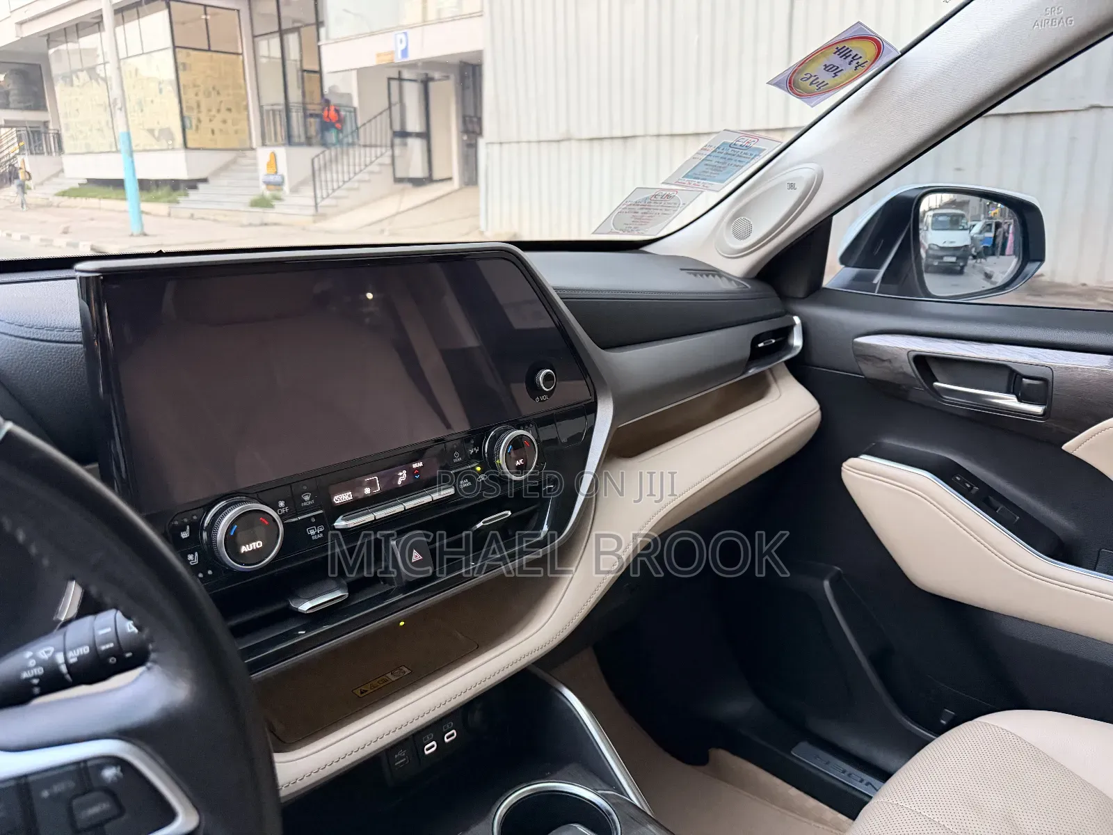 Toyota Highlander Hybrid 2023 White