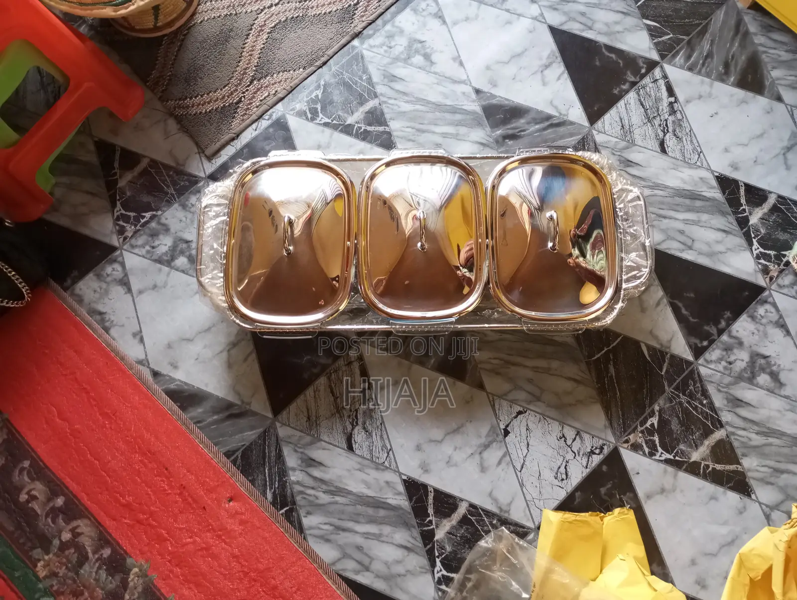 የምግብ ማቅረቢያ በሻማ ወይም በጥጥና አልኮል ማሞ የሚያስችል በብርጭቆ መስታወት የተሰራ