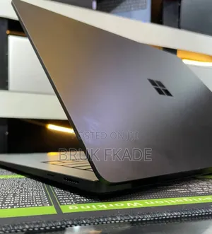 New Laptop Microsoft Surface 16GB Intel Xeon SSD 512GB