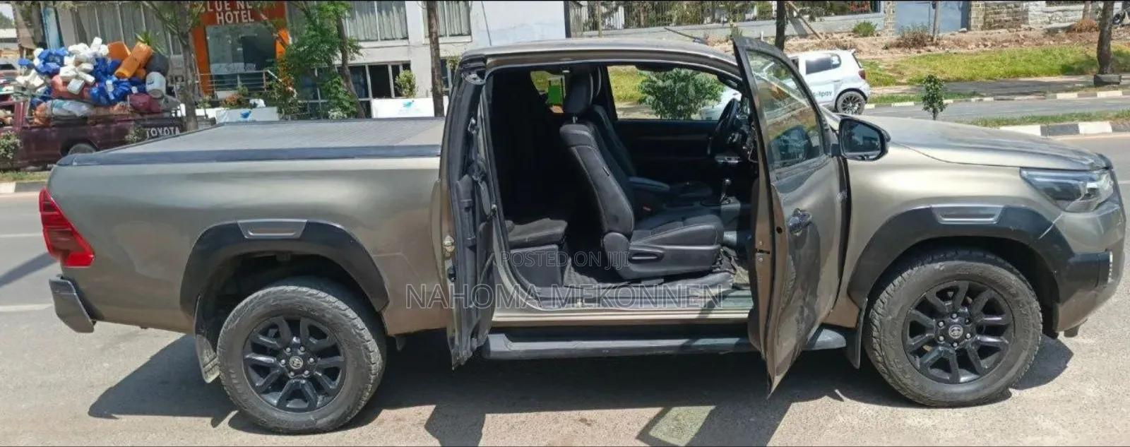 Toyota Hilux 2021 Brown