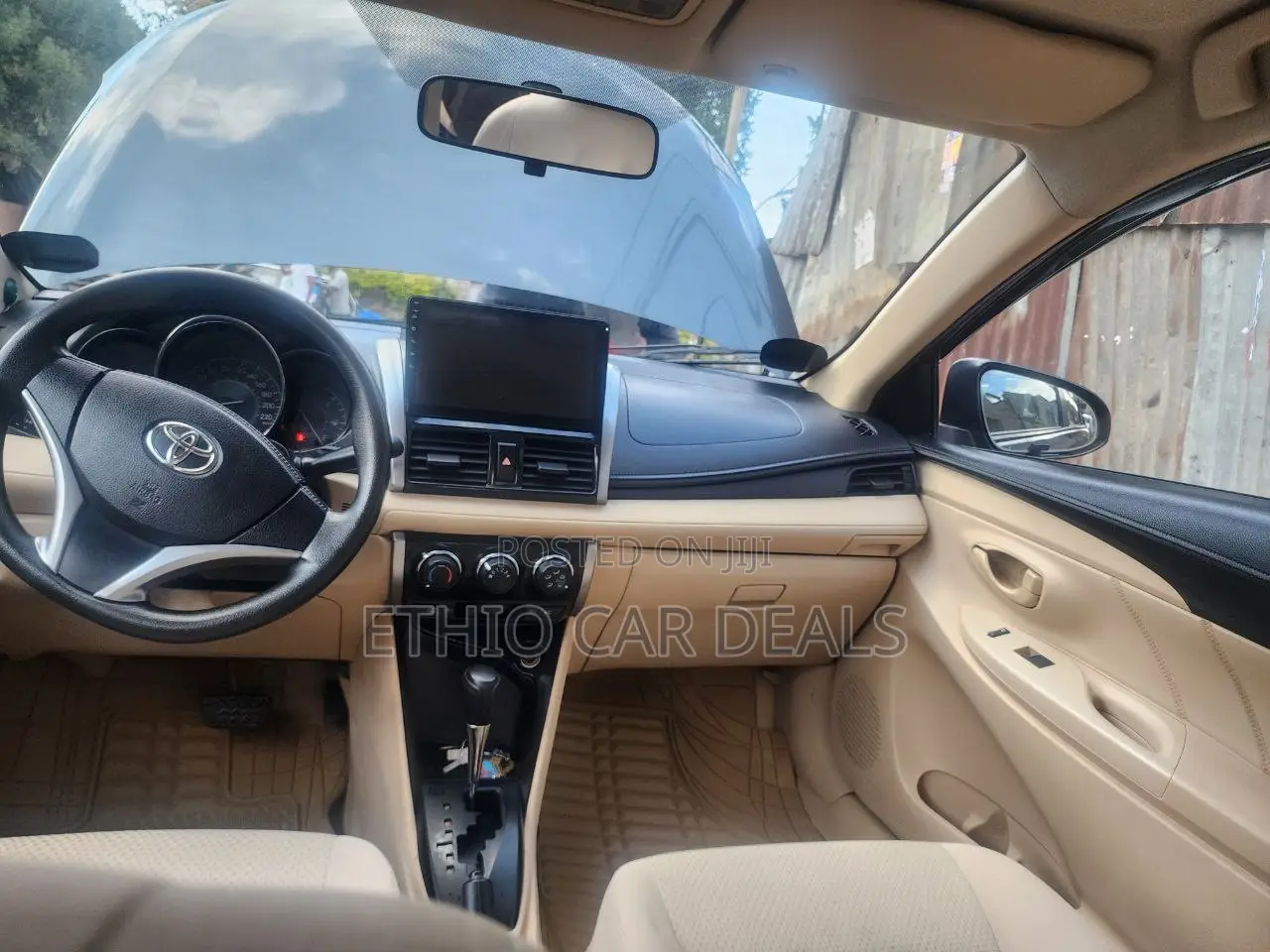 Toyota Yaris 2015 Black