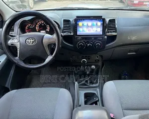 Toyota Hilux 2013 Teal