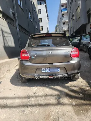 Suzuki Swift 2022 Gray