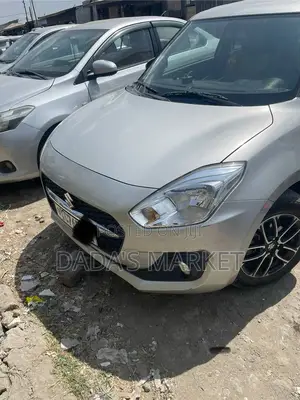 Suzuki Swift 2022 Silver