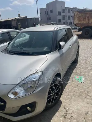 Suzuki Swift 2022 Silver