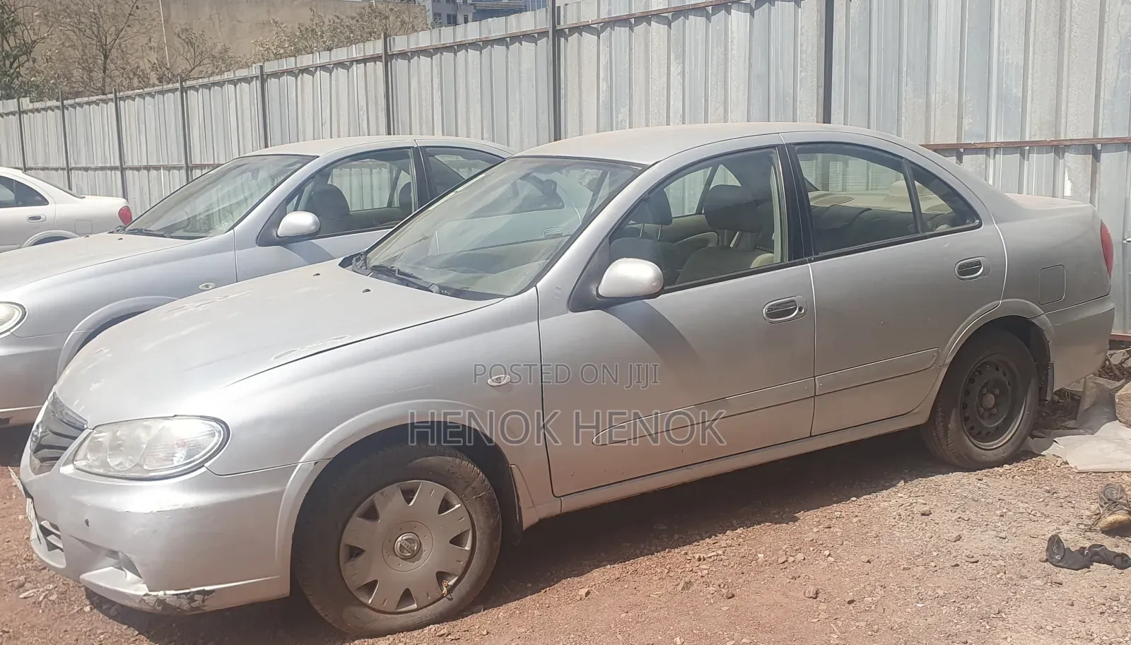 Nissan Sunny 2011 Silver