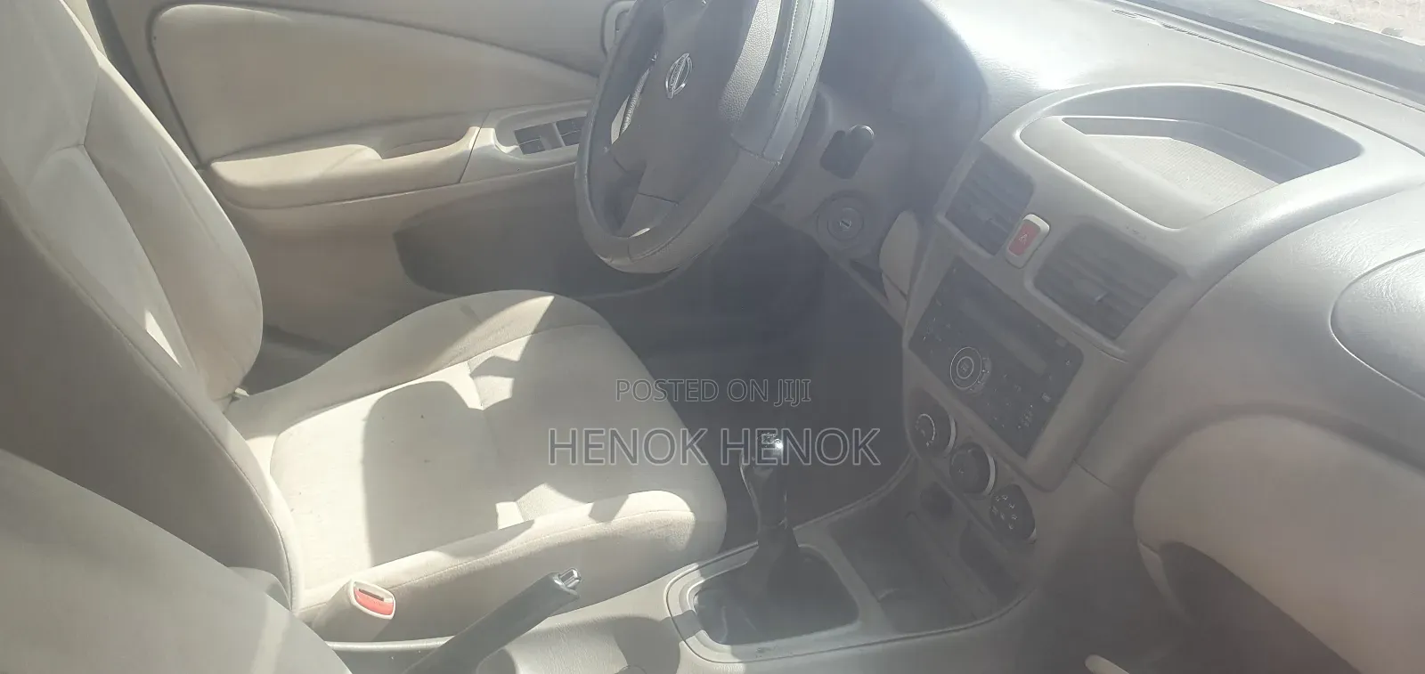 Nissan Sunny 2011 Silver