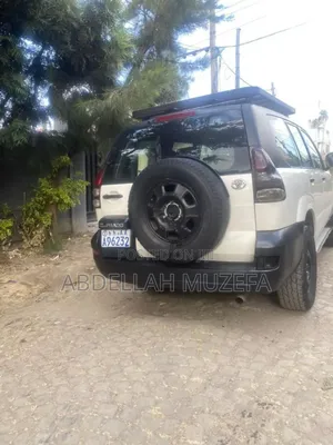 Toyota Land Cruiser 2008 White