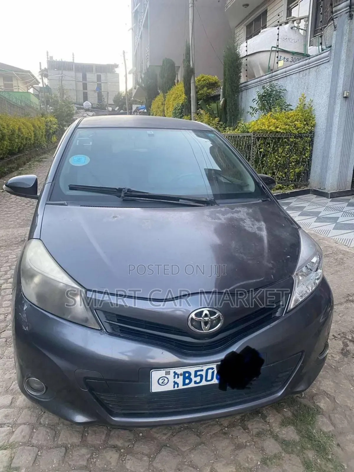 Toyota Yaris 2012 Silver