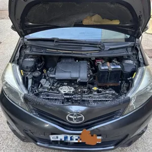 Toyota Yaris 2012 Silver