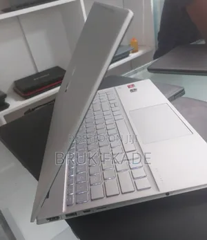 New Laptop HP Compaq 500 8GB AMD Ryzen 5 SSD 512GB