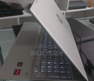 New Laptop HP Compaq 500 8GB AMD Ryzen 5 SSD 512GB