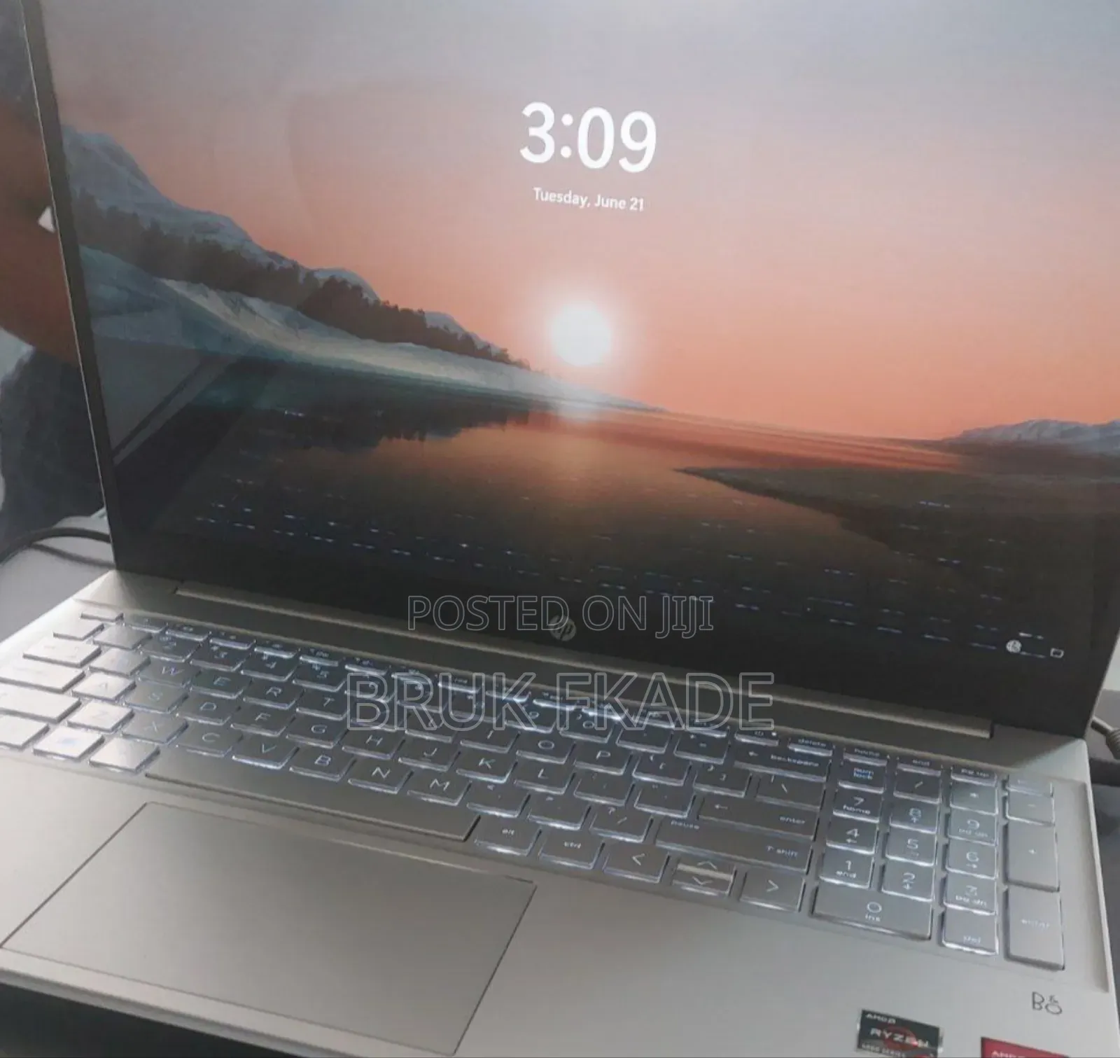 New Laptop HP Compaq 500 8GB AMD Ryzen 5 SSD 512GB