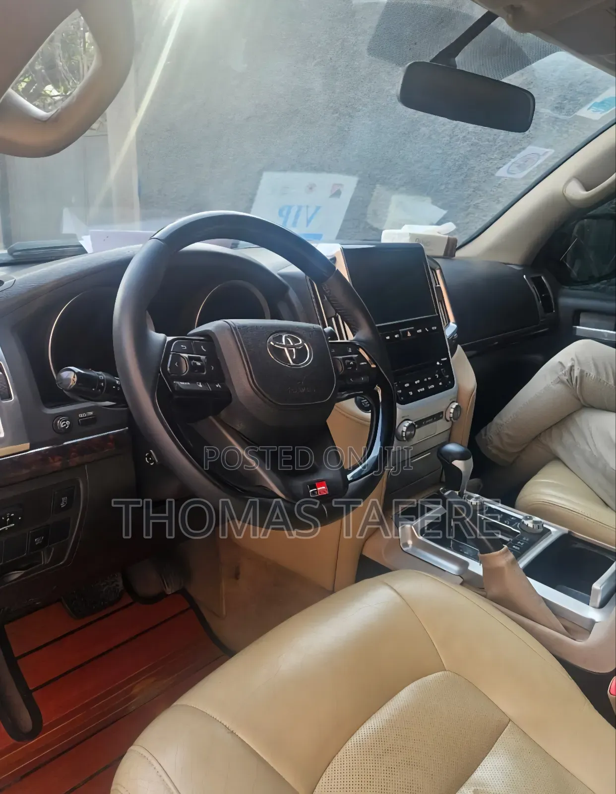 Toyota Land Cruiser 2011